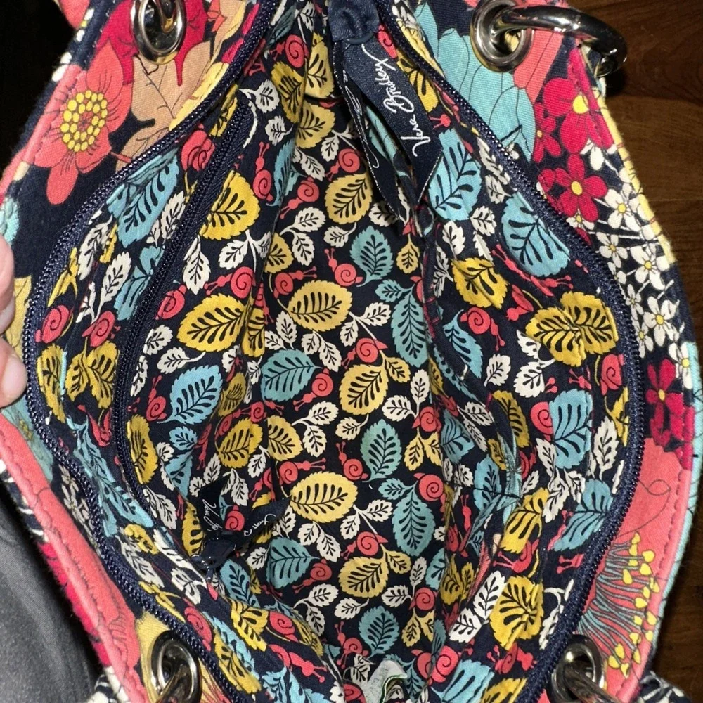 VERA BRADLEY RETIRED HAPPY SNAILS SHOULDER BAG TOTE FLOWERS GARDEN PURSE